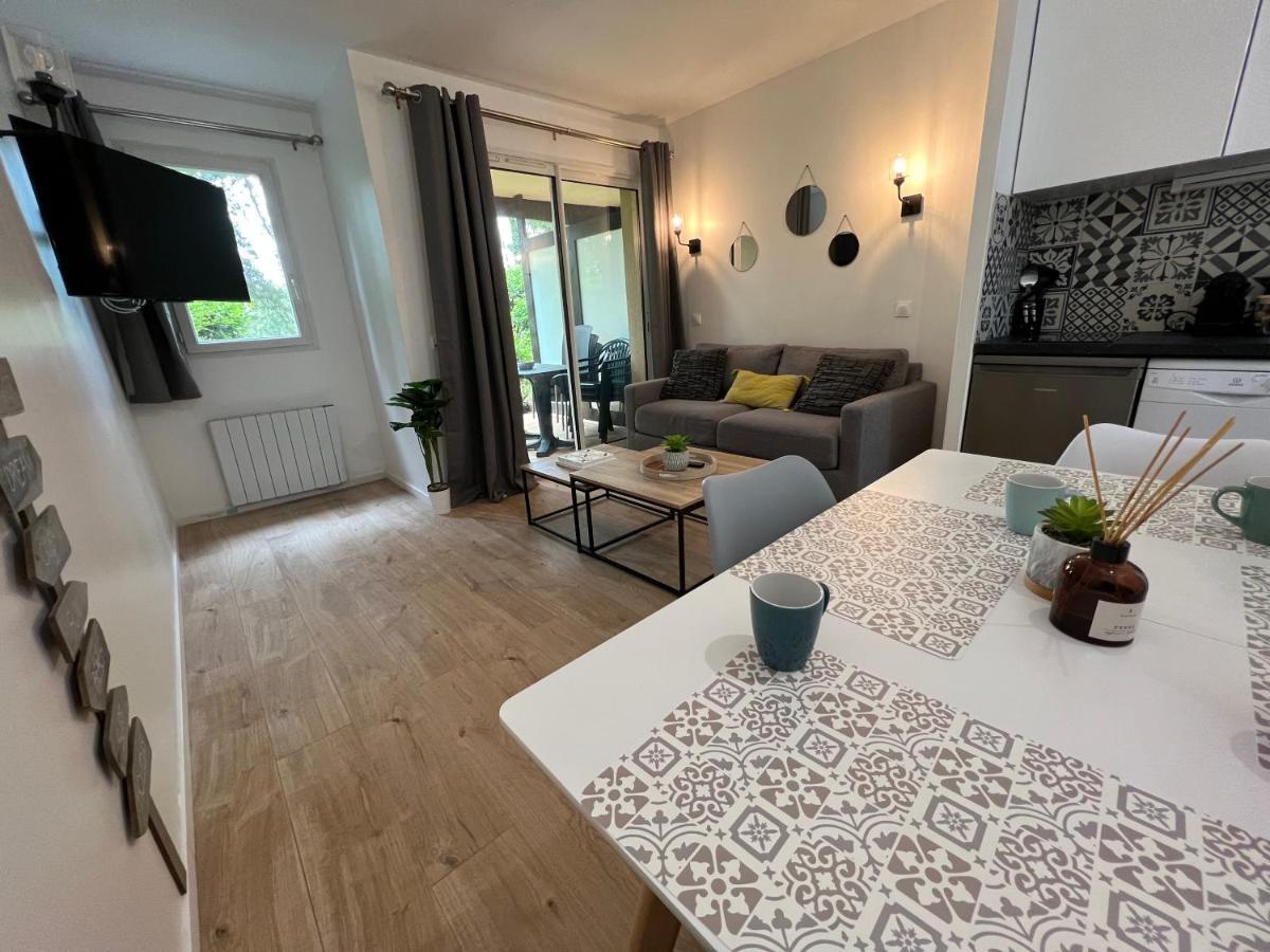Le Cosy Residence Du Golf Довиль Экстерьер фото