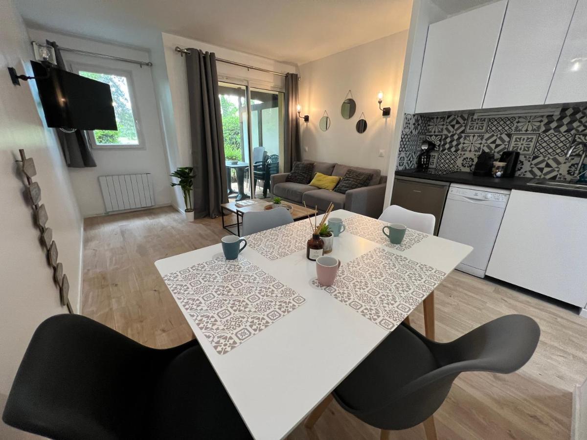 Le Cosy Residence Du Golf Довиль Экстерьер фото